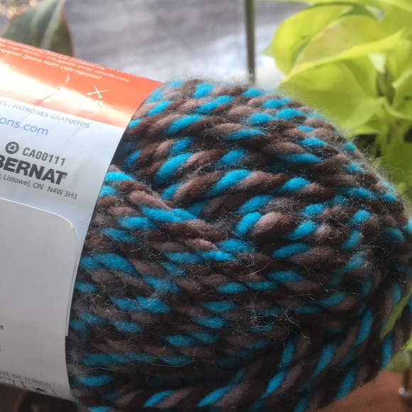 5$ ADD ON 🍒knitting/ crochet acrylic yarn - Picture 8 of 8